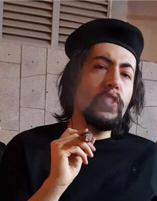 بیوگرافی و زندگی نامه امیر ستوده , معرفی امیر ستوده در یک پست